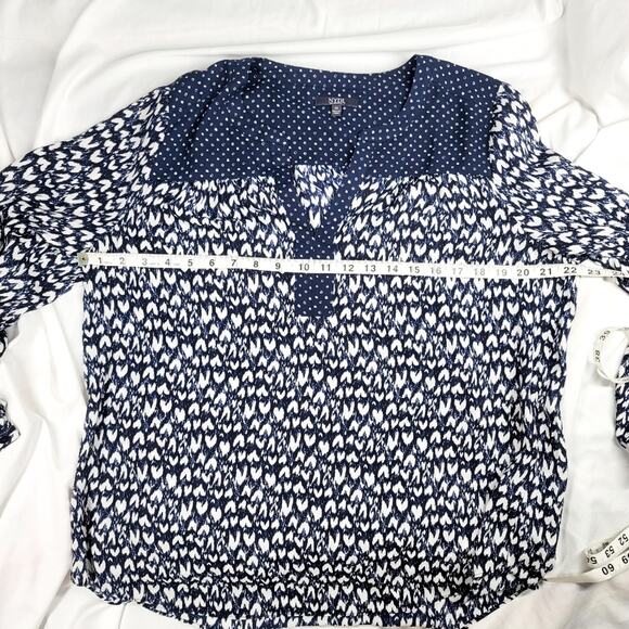 NYDJ blue split neck heart peasant challis blouse with contrasting yoke size M - Picture 4 of 11